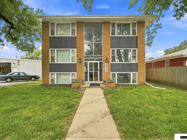 3915 N 69th St, Lincoln, NE 68507