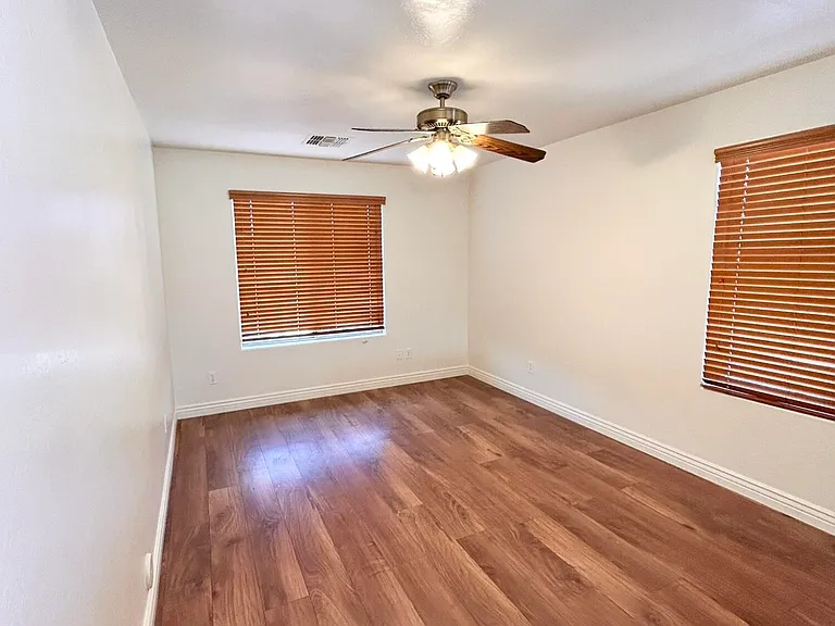 2692 E Vermont Ct — Photo 17