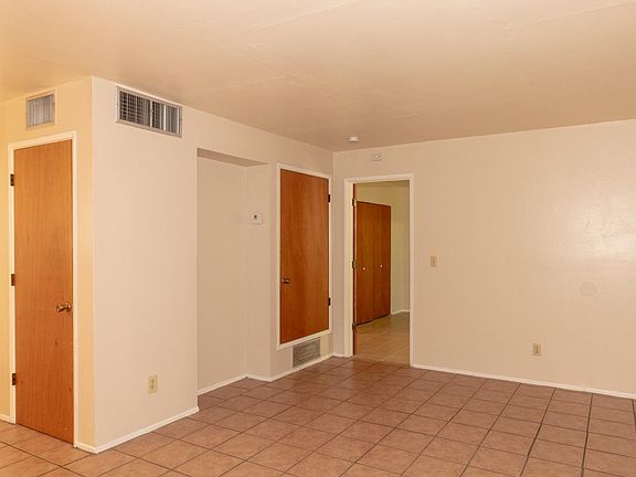 4th image of 1652 N Winstel Blvd