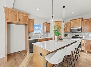 20786 Emerald St, Spring Hill, KS 66083