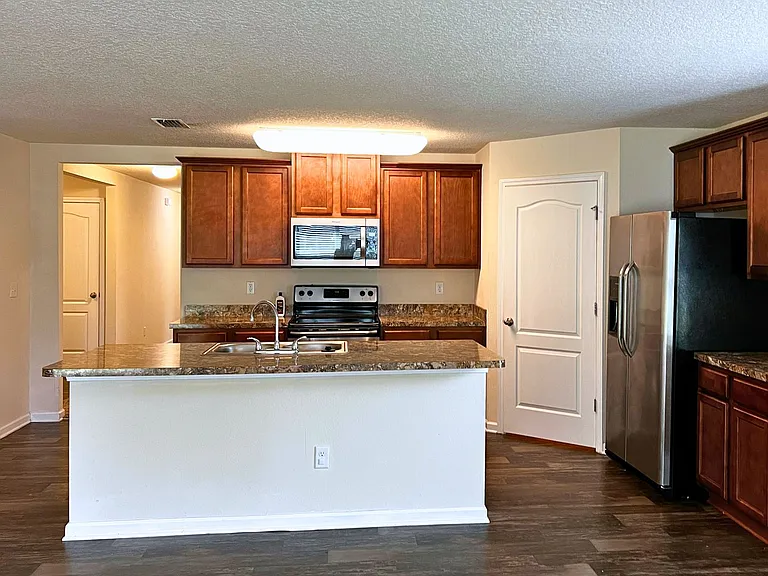 232 Brooklet Cir — Photo 7
