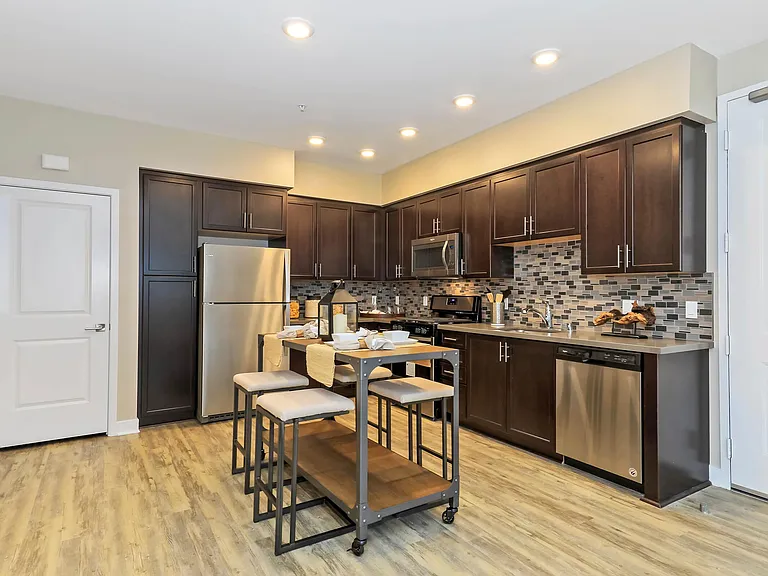 Esencia Sur Apartment Homes — Photo 19