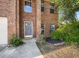 8103 Heritage Park Dr, San Antonio, TX 78240