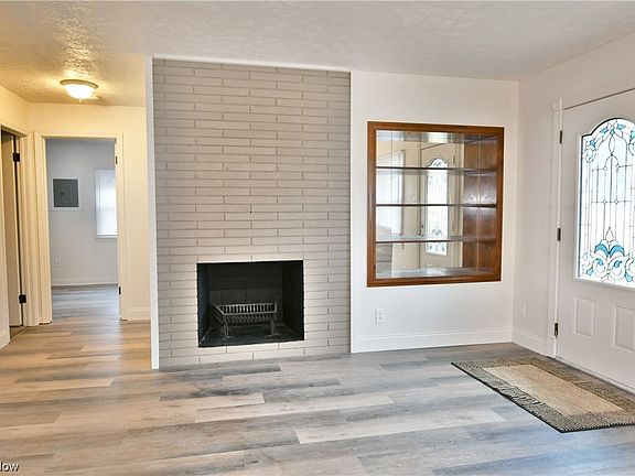 5th image of 7403 Glenwood Ave