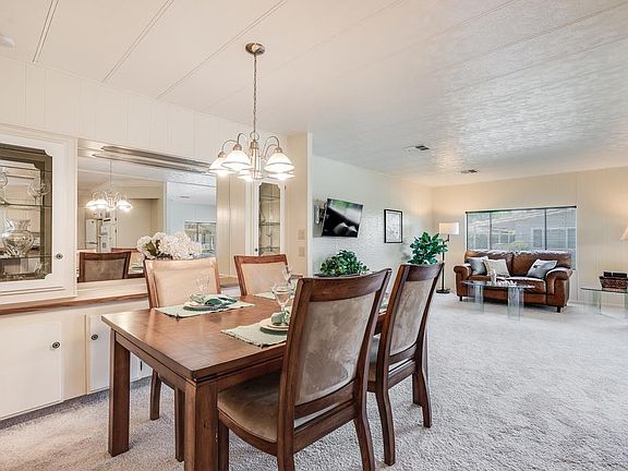 4th image of 2 Quail Hollow Dr #2