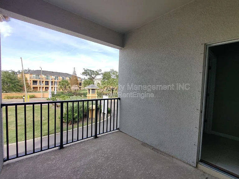 4728 Pickering Harbor Pl — Photo 30