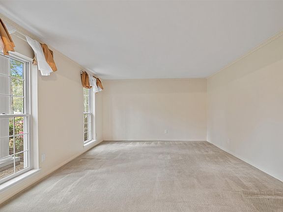 4th image of 6207 Darby Way