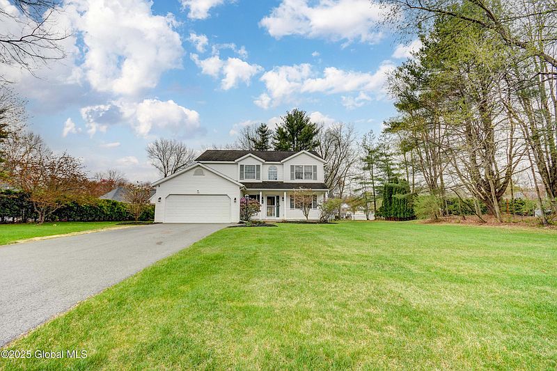 2nd image of 17 Sweetbriar Drive