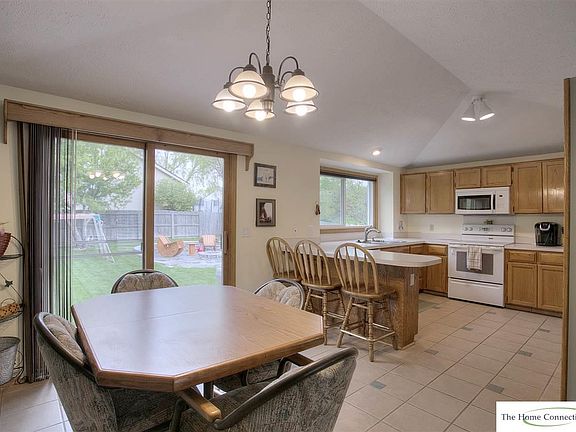 3rd image of 7601 S 136th St