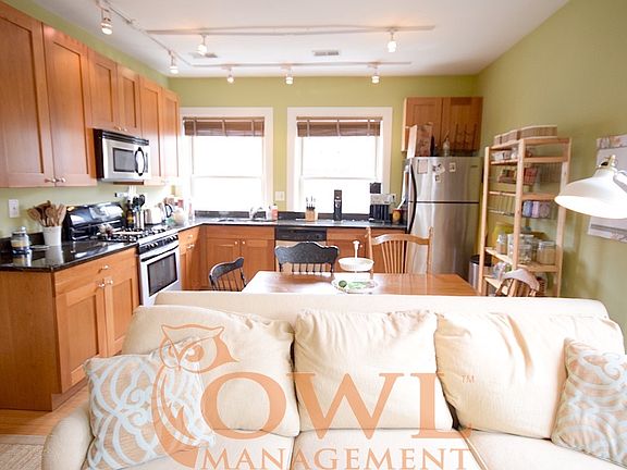 5th image of 2237 N Lincoln Ave #A-3