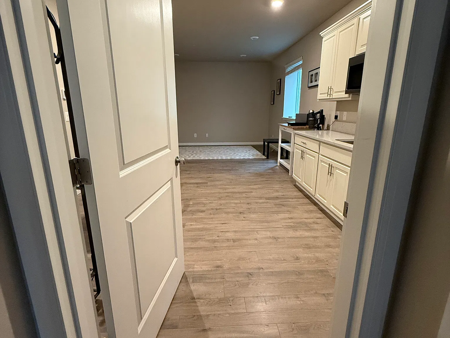 1 bed, 700 sqft, $1,800 — Photo 1
