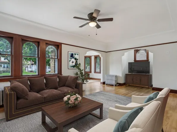 3202 North 45th STREET, Milwaukee, WI 53216