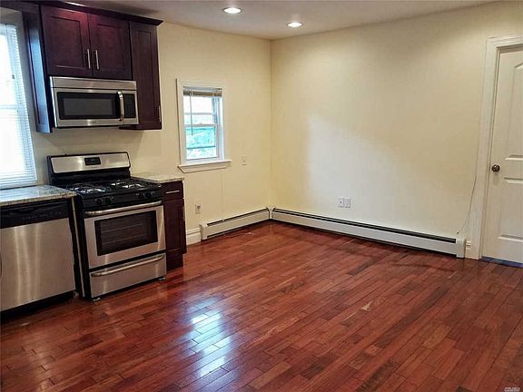 3rd image of 16013 N Conduit Ave #2