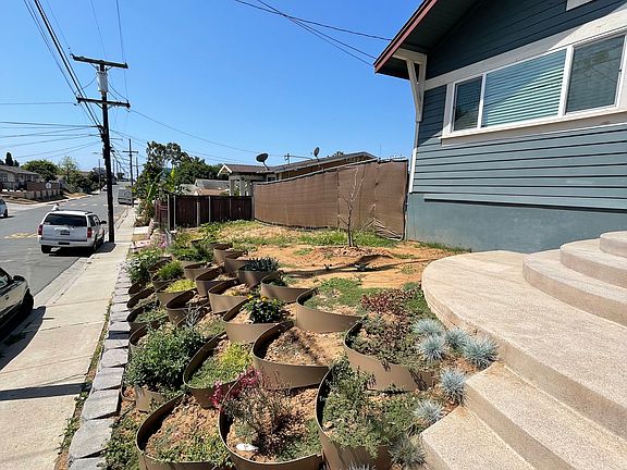 3rd image of 544 S 36th St