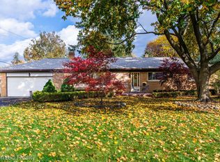 1700 Robell Dr, Commerce Township, MI 48390