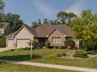 2279 Hill Pl SW, Rochester, MN 55902