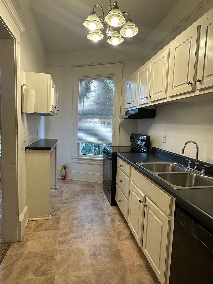 1 bed, 1.0 bath, 655 sqft, $825 — Photo 3