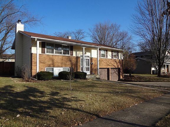 3rd image of 844 E Anderson Dr