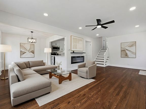 3rd image of 7725 Narragansett Ave