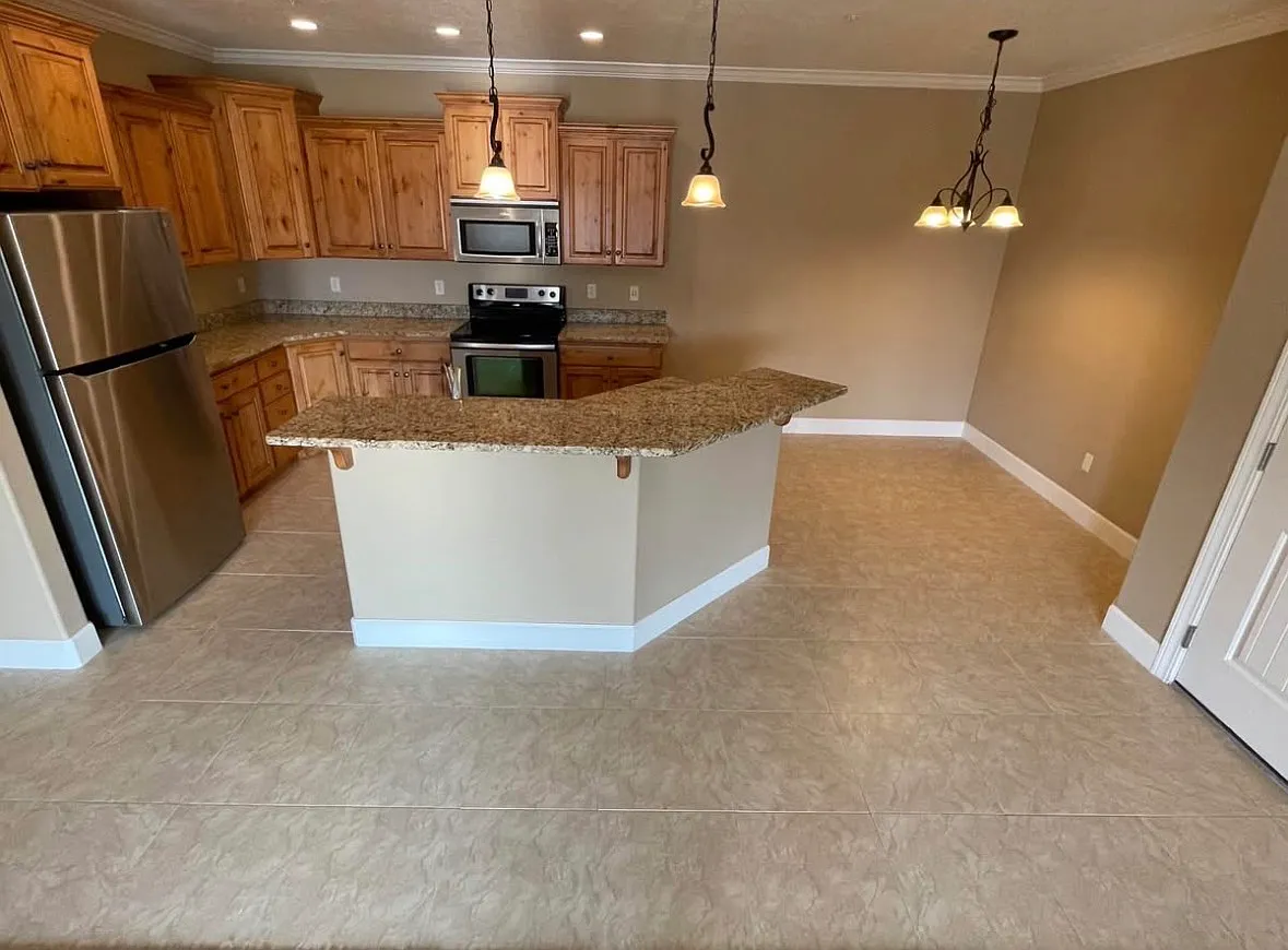 3 bed, 1450 sqft, $1,925 — Photo 3