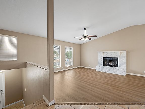 4th image of 4905 W Acoma Dr