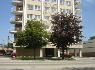 7410 W North Ave APT 704, Elmwood Park, IL 60707