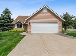 1300 Cypress Ln W, Annandale, MN 55302