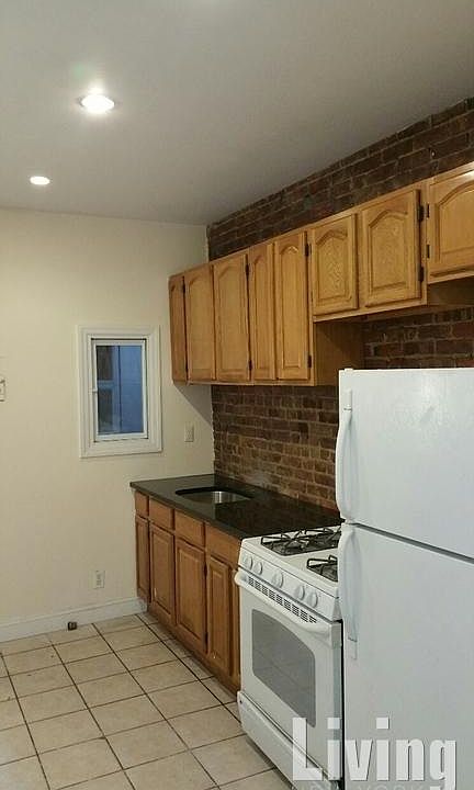 2nd image of 1661 Woodbine St APT 3R