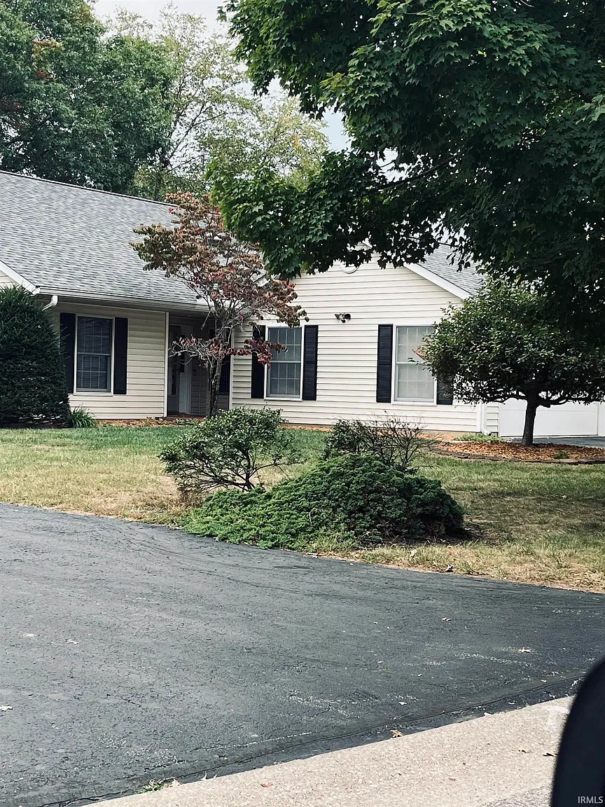 3910 S Baytree Ln photo 1