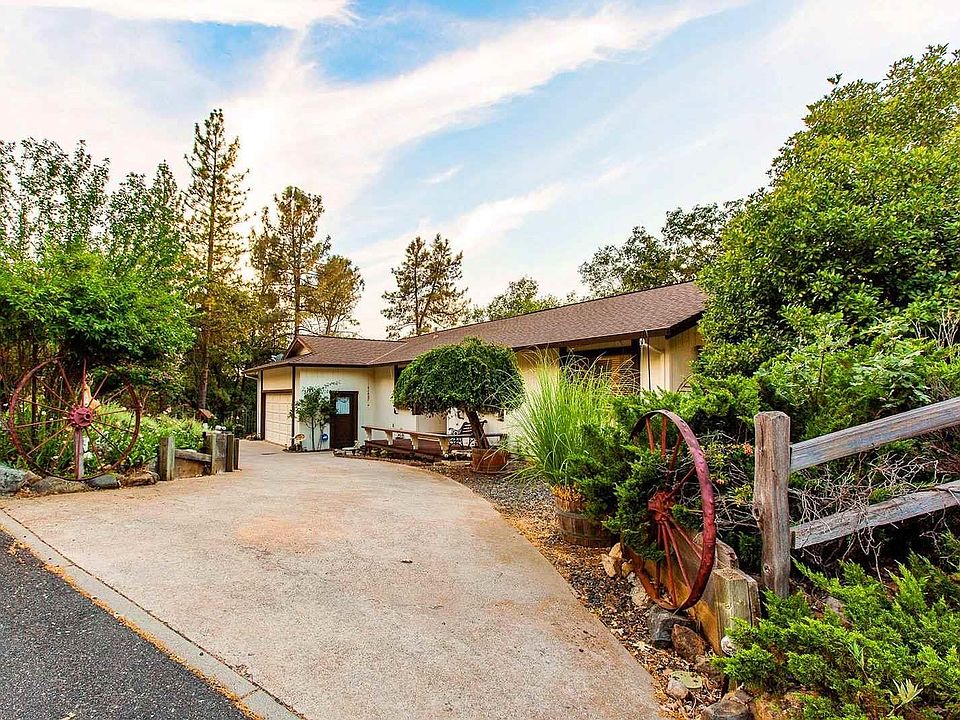 1st image of 17567 Scenic Heights Ct