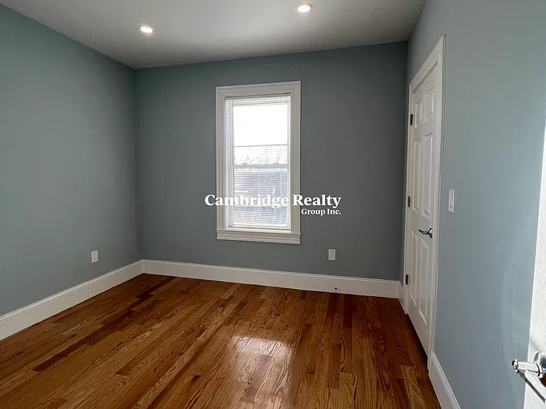 75 Winchester St #3T — Photo 10