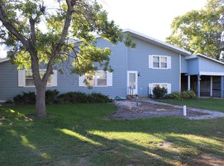 317 N Main St, Bath, SD 57427