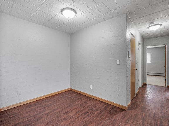 5th image of 1555 Willis Ave #9