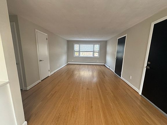 5th image of 57 Sky View Dr APT 3