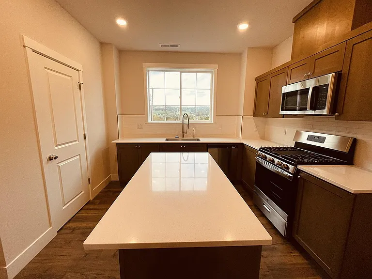 15945 NW Hosmer Ln — Photo 9