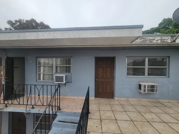 733 Curtiss Pkwy #7, Miami, FL 33166