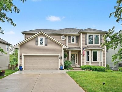 704 S Adams St, Raymore, MO, 64083
