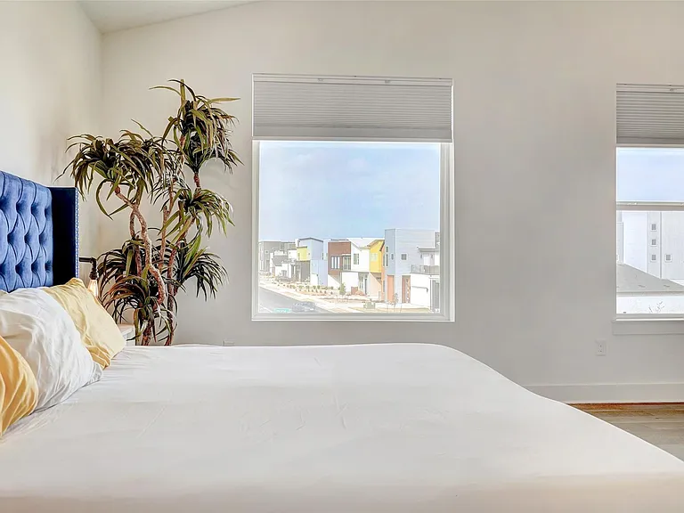 6317 Toscana Ave — Photo 17