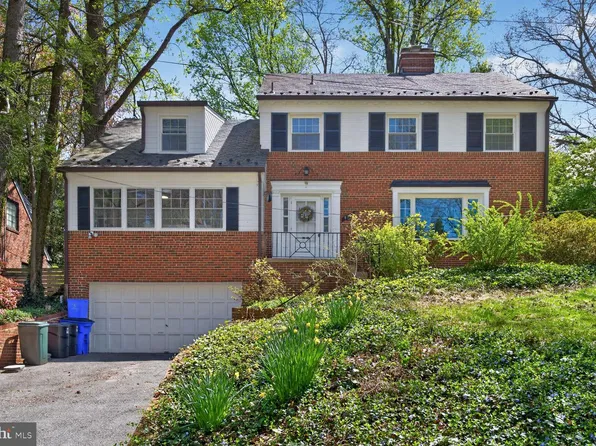7215 Rollingwood Dr, Chevy Chase, MD 20815