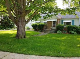 304 3rd St, Breckenridge, MI 48615