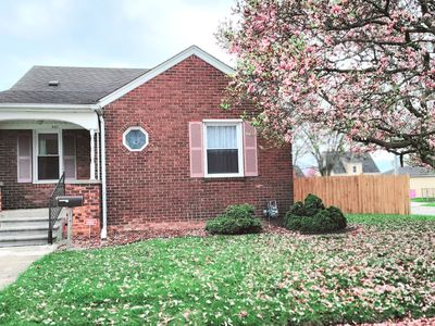 581 Antoine St, Wyandotte, MI, 48192