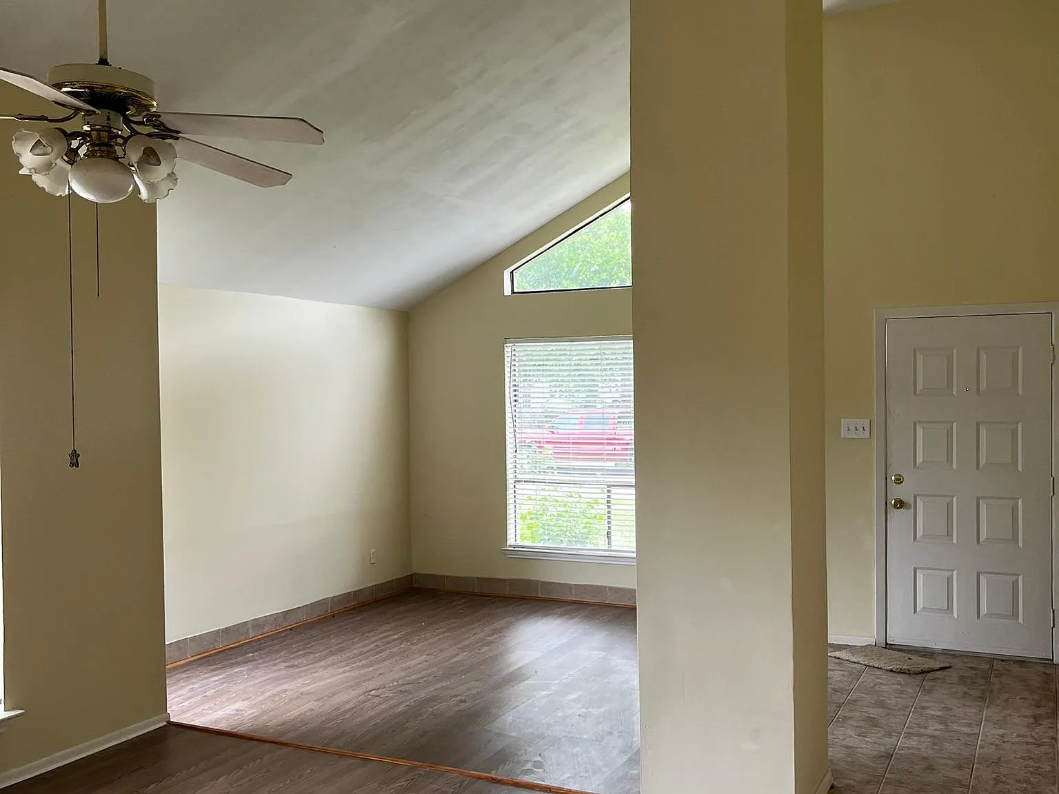 3 bed, 1684 sqft, $1,995 — Photo 4
