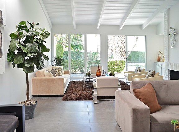 4th image of 1261 Primavera Dr W