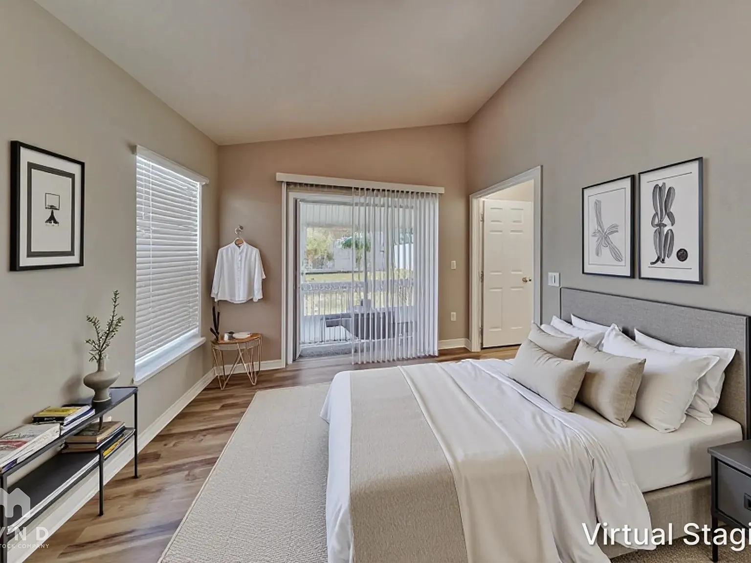 3 bed, 2.0 bath, 1114 sqft, $2,270 — Photo 3