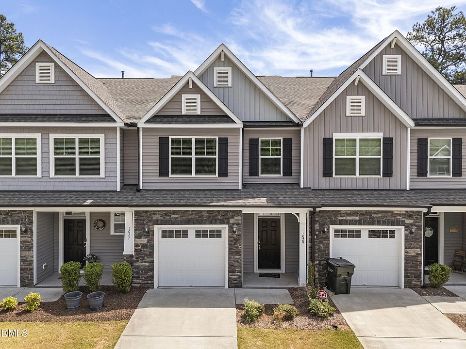 1st image of 1029 Arbor Edge Ln