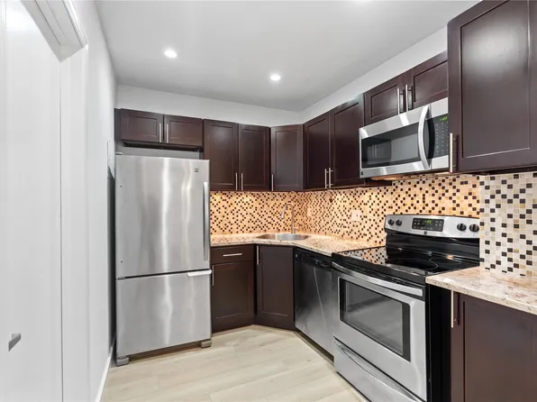 2426 SE 17th Street #207A, Fort Lauderdale, FL 33316