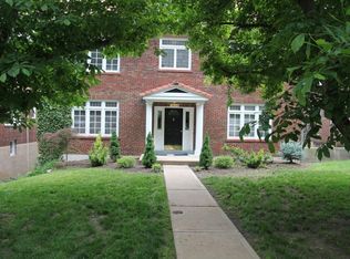 7036 Forsyth Blvd APT 2E, Saint Louis, MO 63105