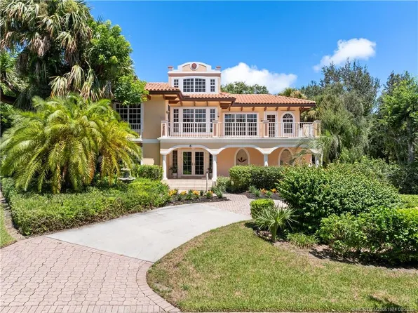 6 Castle Hill Way, Sewalls Pt, FL 34996