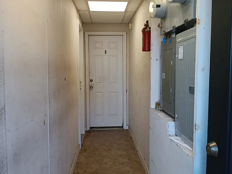 85 N Pennsylvania Ave #A — Photo 4