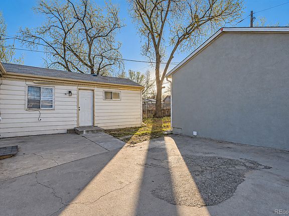 Plenty of parking and space for outdoor relaxing!